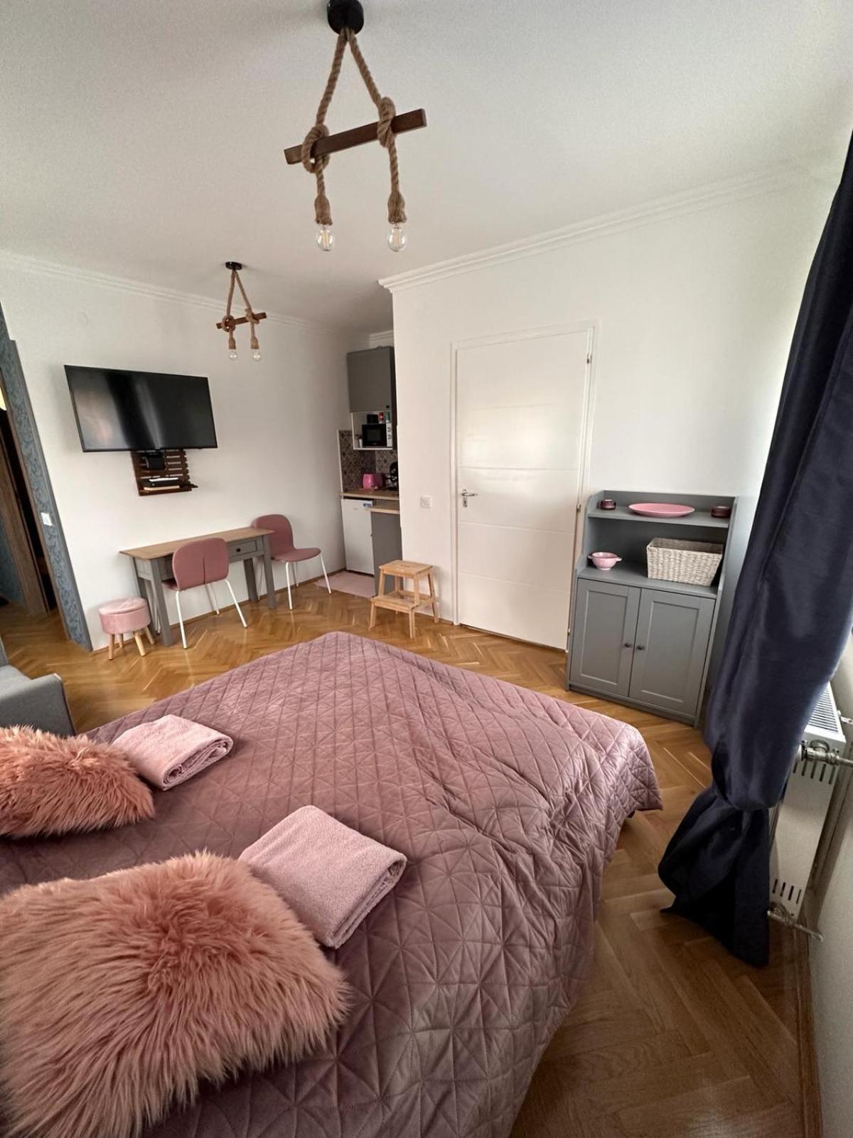 Berc Apartman Egerszalók Eksteriør billede