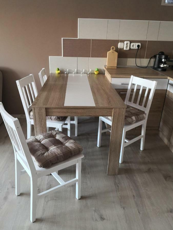 Berc Apartman Egerszalók Eksteriør billede