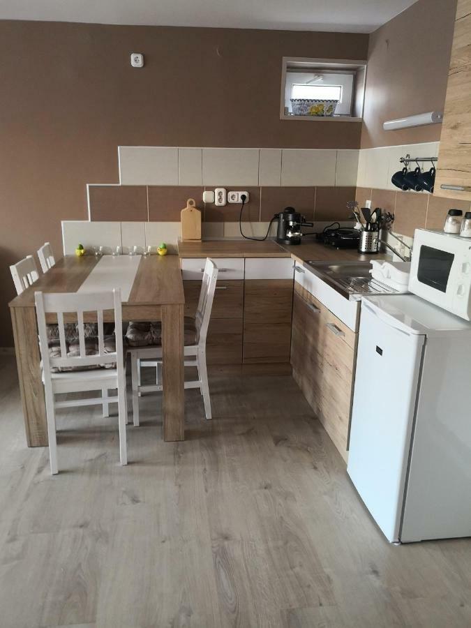 Berc Apartman Egerszalók Eksteriør billede