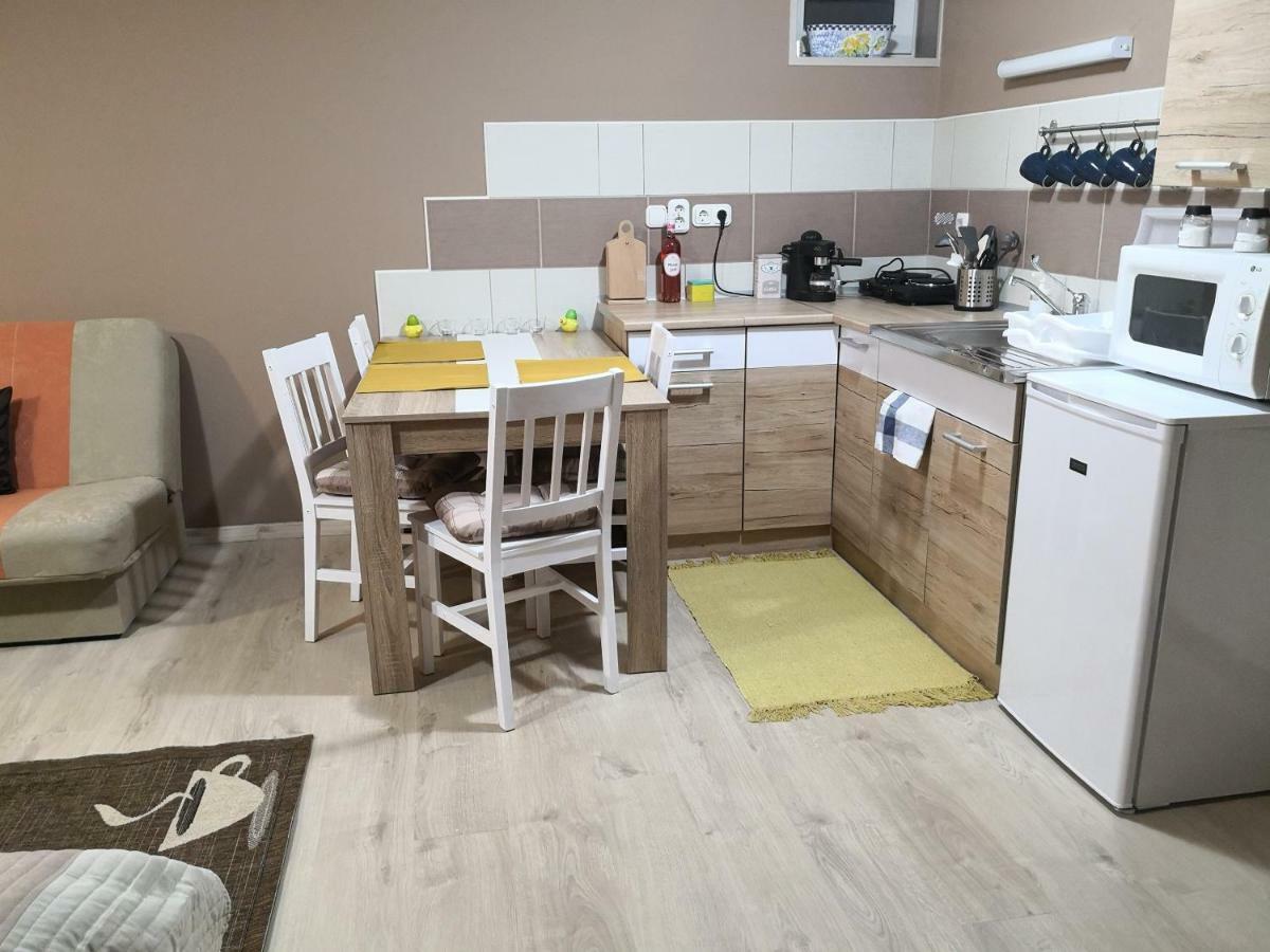 Berc Apartman Egerszalók Eksteriør billede