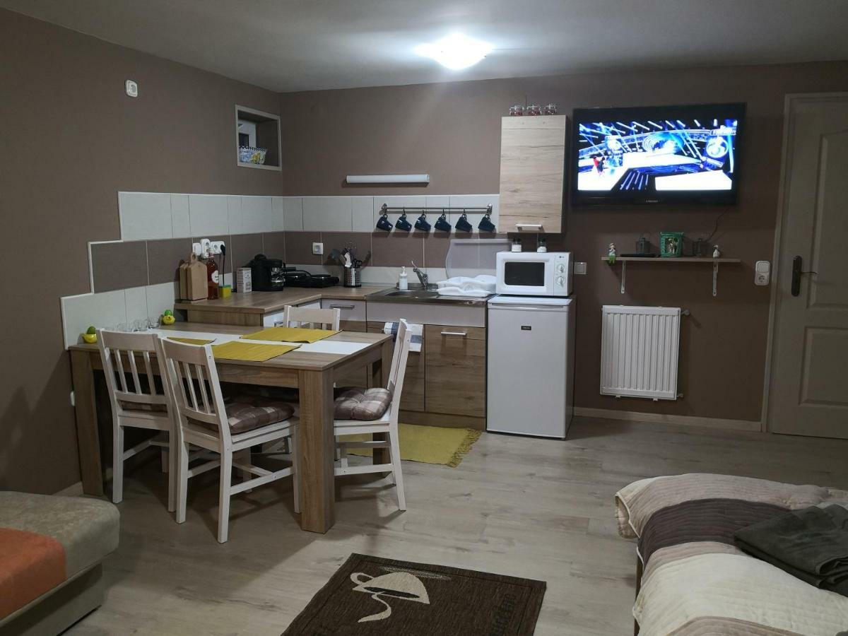 Berc Apartman Egerszalók Eksteriør billede
