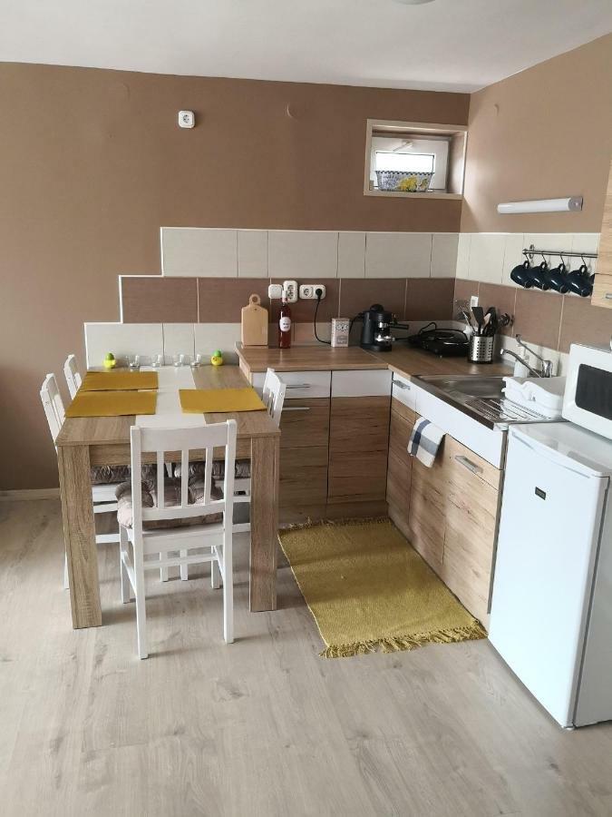 Berc Apartman Egerszalók Eksteriør billede